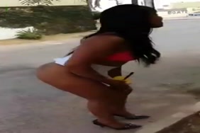 Une mere qui fait lamour a son fils