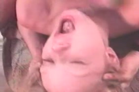 Esposo descubre a mujer cojiendo