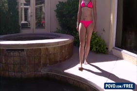 Je demande la video de la porno.