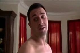 Frere baises sa soeur endormir