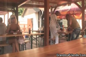 Sex porno entre femme et les moton