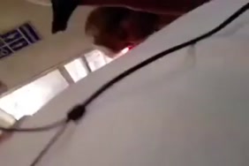 Il dechire le vagin en baisan