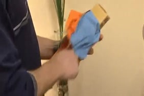 Femmes à poil aux toilettes