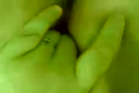 Un chien qui fait le sex avec la femme