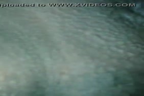 Femme à grosse fesse en string nue