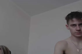Je force ma mere abaiser