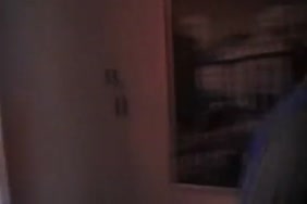 Il me baise et mange mon kaka video porno