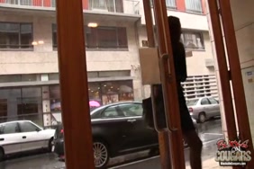 Vielle femme se fond defoncer le cue par des chevaux porno