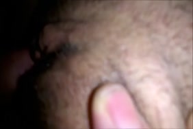 Il baise une fille et il la devierge