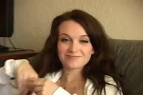 Video dune fille vierge
