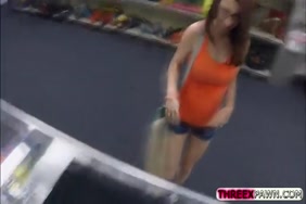 Xnxxl petite fille