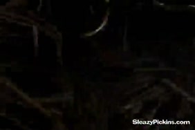 Porno de fille qui baise avec de chain