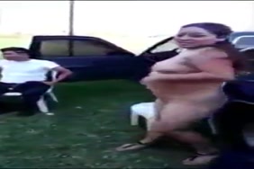 Ma femme me surprend avec sa maman en levrette