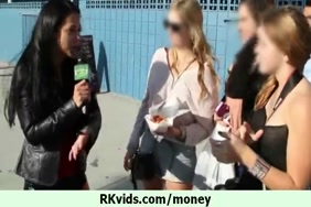 Les filles congolaises couchent avec les chiens