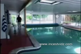 Pournou les filles et le chien