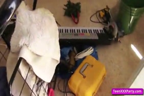 Xxxvideo avec des chiens