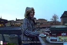 Une femme noir qui baise avec un cheval