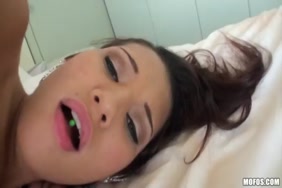 El marido la cacha teniendo sexo fuerte