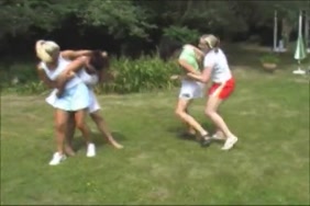 Il force sa grande cousine a baiser recit verai