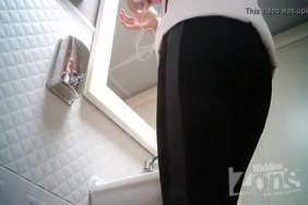 Xxx.com porno femme baise avec son serpent