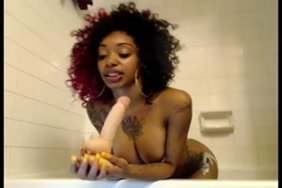 Belle femme au belle et grosses fesses en video xxx