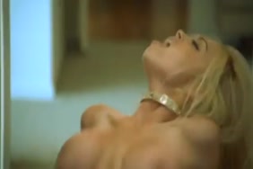 Fille sexy amour avec cheval