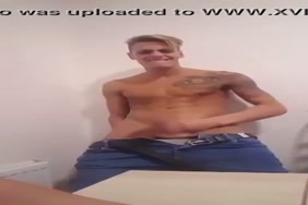 Six vidéo sakhona