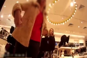 Femme avec chien sexualité