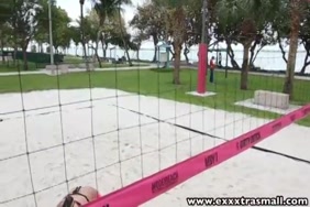 Petit vagin porn tube.