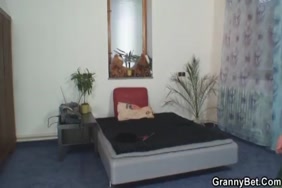 Video femme qui baise avec un petit garçon