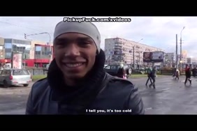 Lhomme qui baise la famme le plus fort