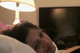 Xxx elle le suce quand il dort